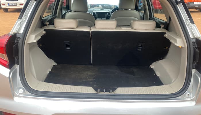 2019 Mahindra XUV300 W8 (O) 1.5 DIESEL, Diesel, Manual, 74,003 km, Boot Inside