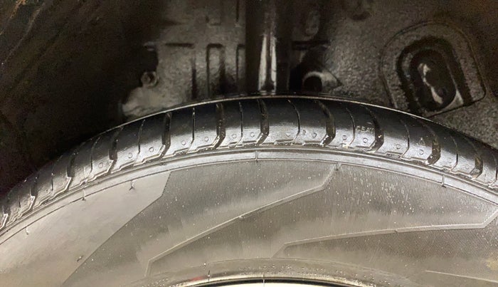 2020 Tata NEXON XZ PLUS (O) PETROL, Petrol, Manual, 61,283 km, Right Rear Tyre Tread