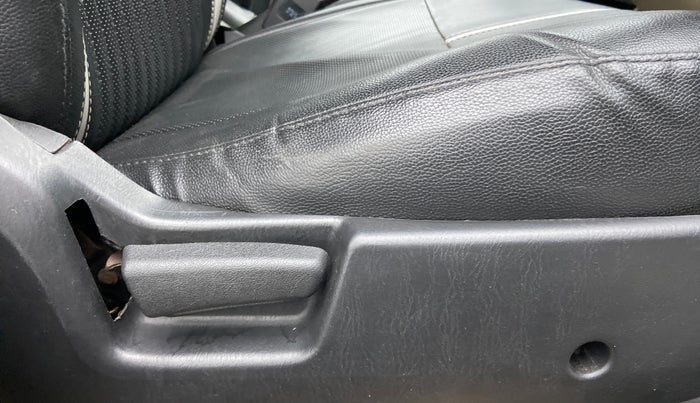 2019 Maruti Alto LXI OPT, Petrol, Manual, 47,830 km, Driver Side Adjustment Panel