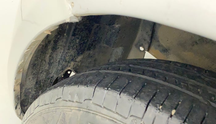 2011 Maruti Ritz VXI, Petrol, Manual, 74,279 km, Left fender - Lining loose