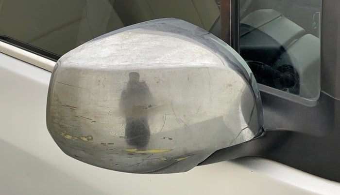 2011 Maruti Ritz VXI, Petrol, Manual, 74,279 km, Right rear-view mirror - Minor scratches
