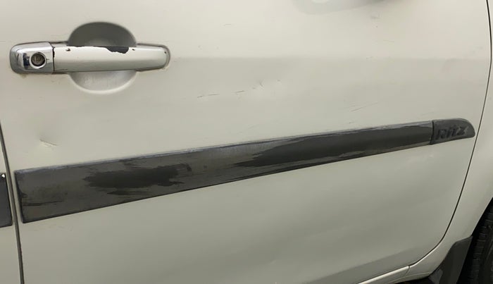 2011 Maruti Ritz VXI, Petrol, Manual, 74,279 km, Driver-side door - Slightly dented