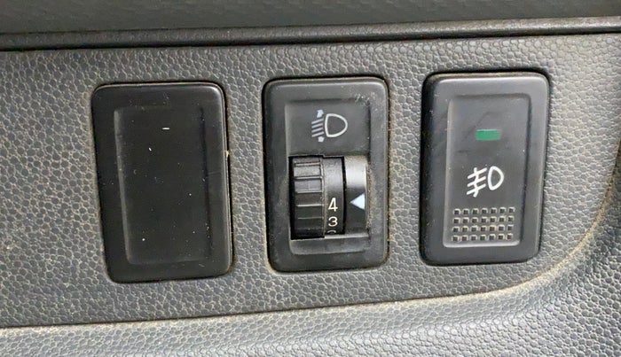 2011 Maruti Ritz VXI, Petrol, Manual, 74,279 km, Dashboard - Headlight height adjustment not working