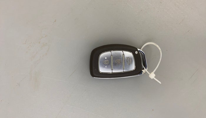 2013 Hyundai Grand i10 SPORTZ 1.2 KAPPA VTVT, Petrol, Manual, 1,11,648 km, Key Close Up