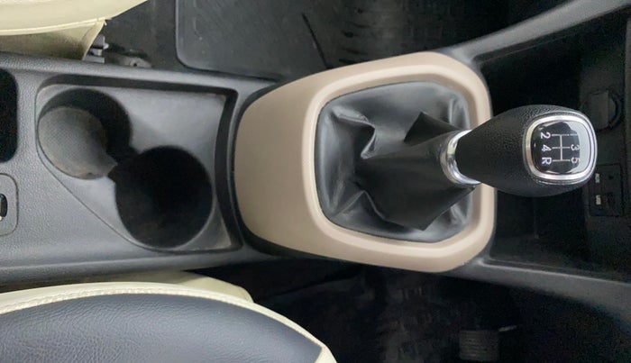 2013 Hyundai Grand i10 SPORTZ 1.2 KAPPA VTVT, Petrol, Manual, 1,11,648 km, Gear Lever