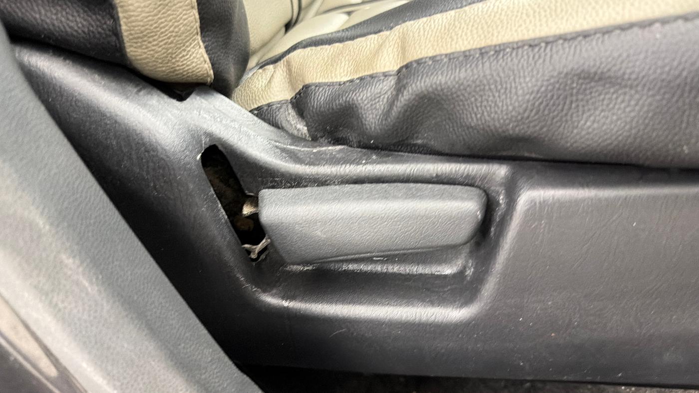 2018 Maruti Alto K10 VXI (O) AMT, Petrol, Automatic, 40,395 km, Driver Side Adjustment Panel