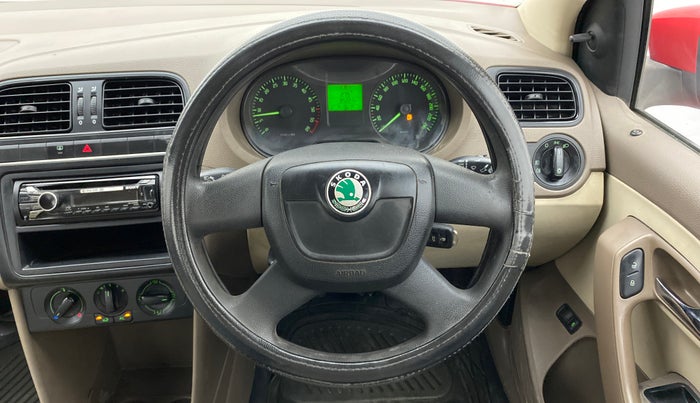 2012 Skoda Rapid AMBITION 1.6 TDI CR MT, Diesel, Manual, 85,438 km, Steering Wheel Close Up