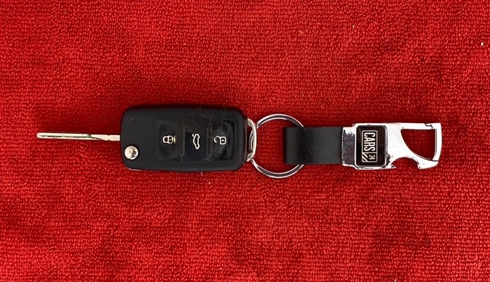 2012 Skoda Rapid AMBITION 1.6 TDI CR MT, Diesel, Manual, 85,438 km, Key Close Up