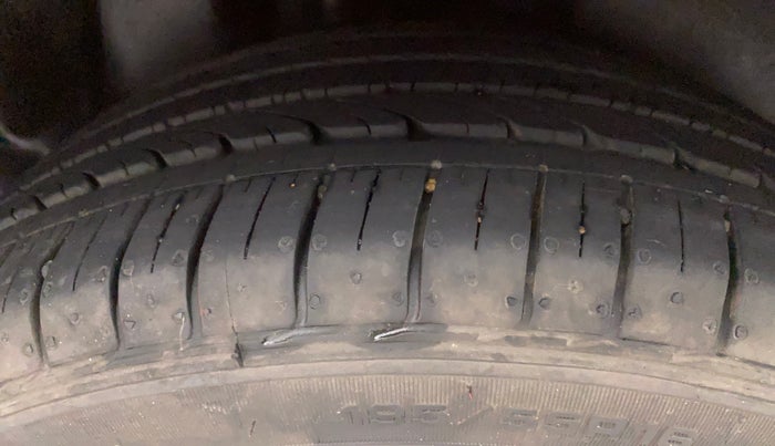 2022 Volkswagen Polo 1.0 GT TSI AT, Petrol, Automatic, 20,203 km, Right Rear Tyre Tread