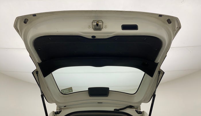 2016 Honda BR-V 1.5L I-VTEC E, Petrol, Manual, 83,988 km, Boot Door Open