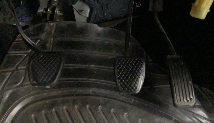 2016 Honda BR-V 1.5L I-VTEC E, Petrol, Manual, 83,988 km, Pedals