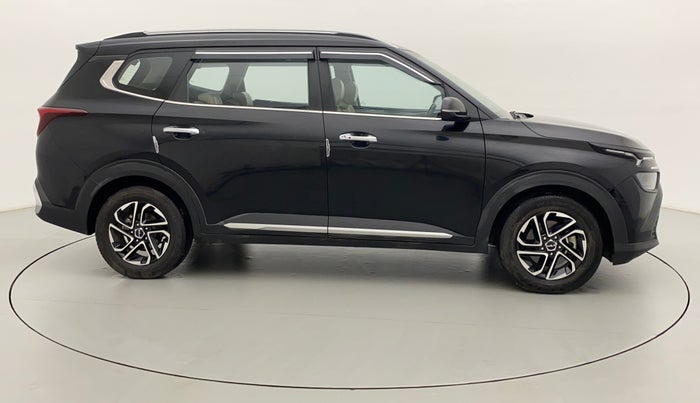 2022 KIA CARENS LUXURY PLUS 1.5 DIESEL 6 STR, Diesel, Manual, 65,871 km, Right Side View