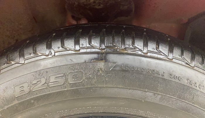 2013 Chevrolet Sail UVA 1.2 LS, Petrol, Manual, 48,283 km, Right Front Tyre Tread