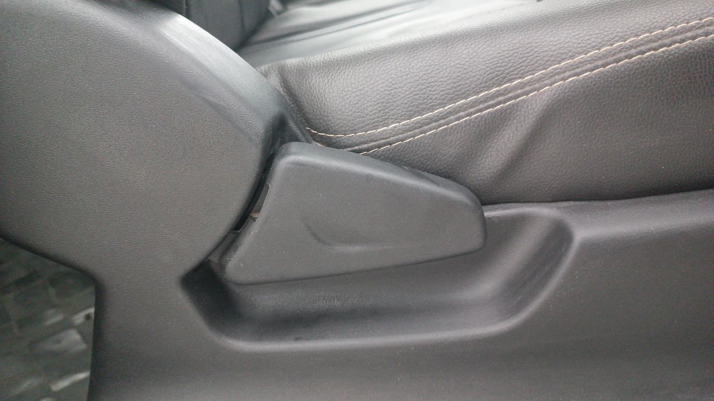 2017 Datsun Redi Go T (O), Petrol, Manual, 52,265 km, Driver Side Adjustment Panel