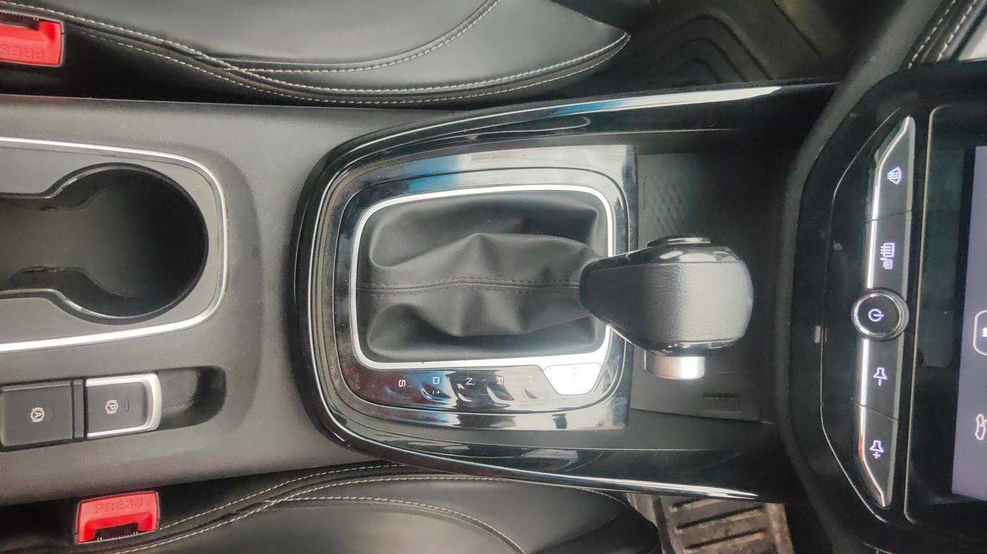 2022 MG HECTOR SHARP 1.5 PETROL CVT, Petrol, Automatic, 27,929 km, Gear Lever