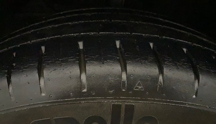 2018 Maruti Baleno ALPHA PETROL 1.2, Petrol, Manual, 27,219 km, Left Front Tyre Tread