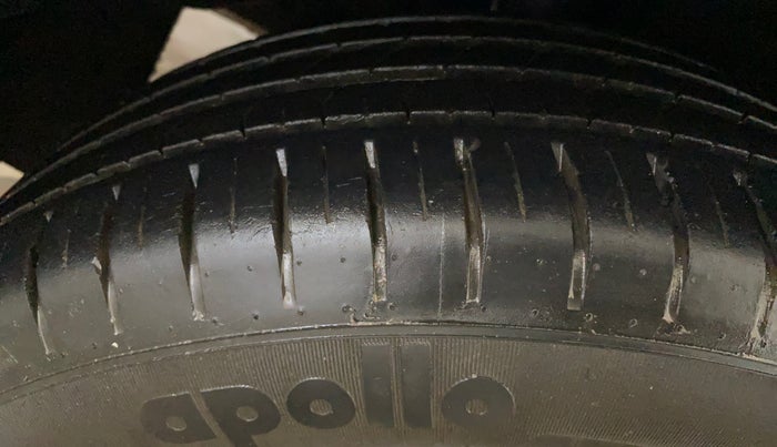 2018 Maruti Baleno ALPHA PETROL 1.2, Petrol, Manual, 27,219 km, Right Rear Tyre Tread