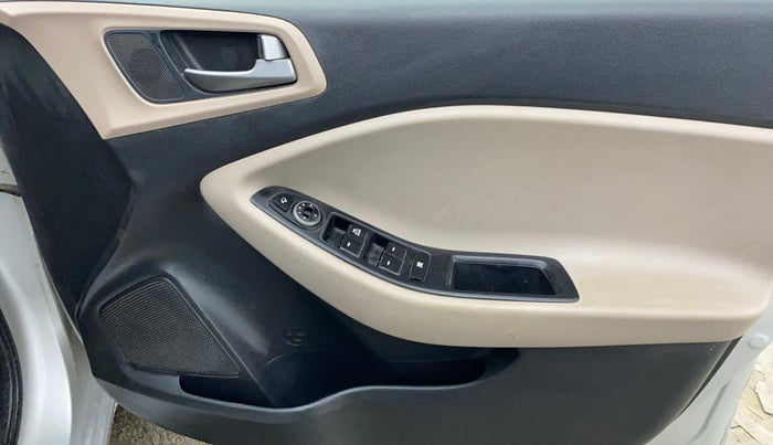 2018 Hyundai Elite i20 SPORTZ 1.2, Petrol, Manual, 65,291 km, Driver Side Door Panels Control