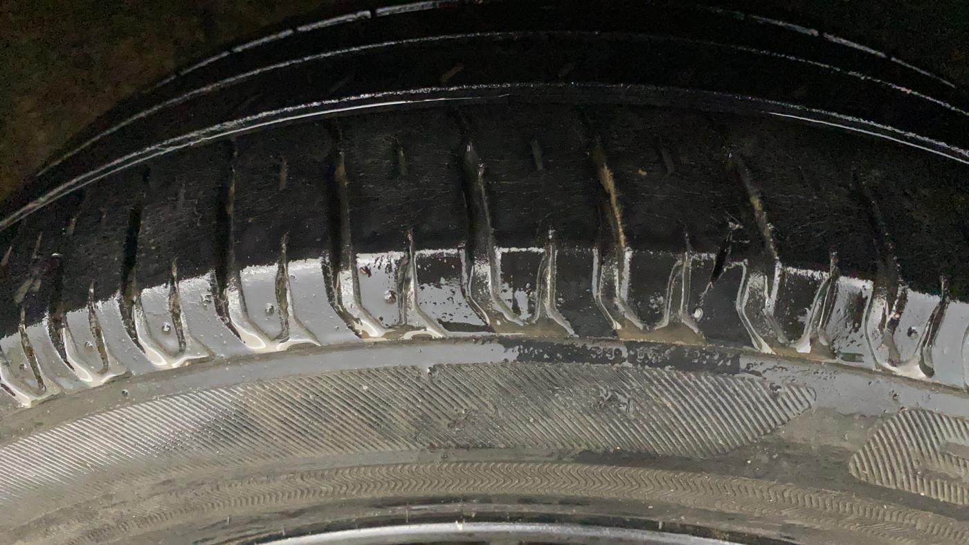 2020 Maruti XL6 ZETA MT, Petrol, Manual, 42,065 km, Right Front Tyre Tread