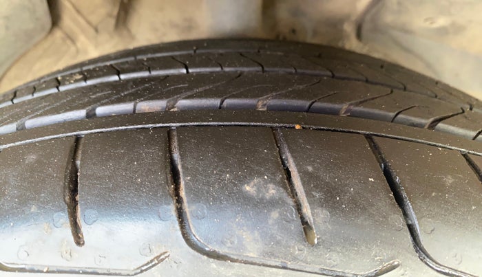 2021 MG HECTOR SHARP 1.5 PETROL CVT, Petrol, Automatic, 84,851 km, Right Front Tyre Tread