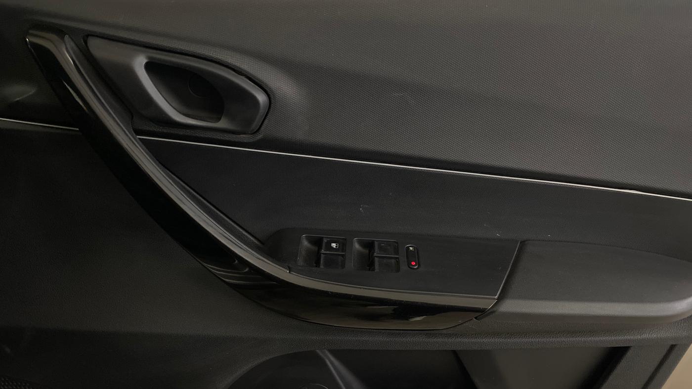 2018 Tata TIAGO NRG PETROL, Petrol, Manual, 52,247 km, Driver Side Door Panels Control