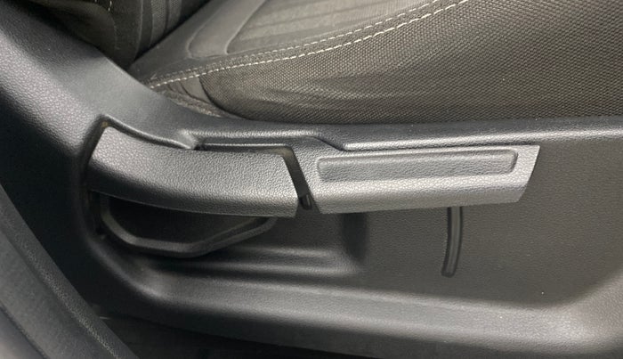 2020 Hyundai VENUE SX 1.0 TURBO IMT, Petrol, Manual, 63,032 km, Driver Side Adjustment Panel