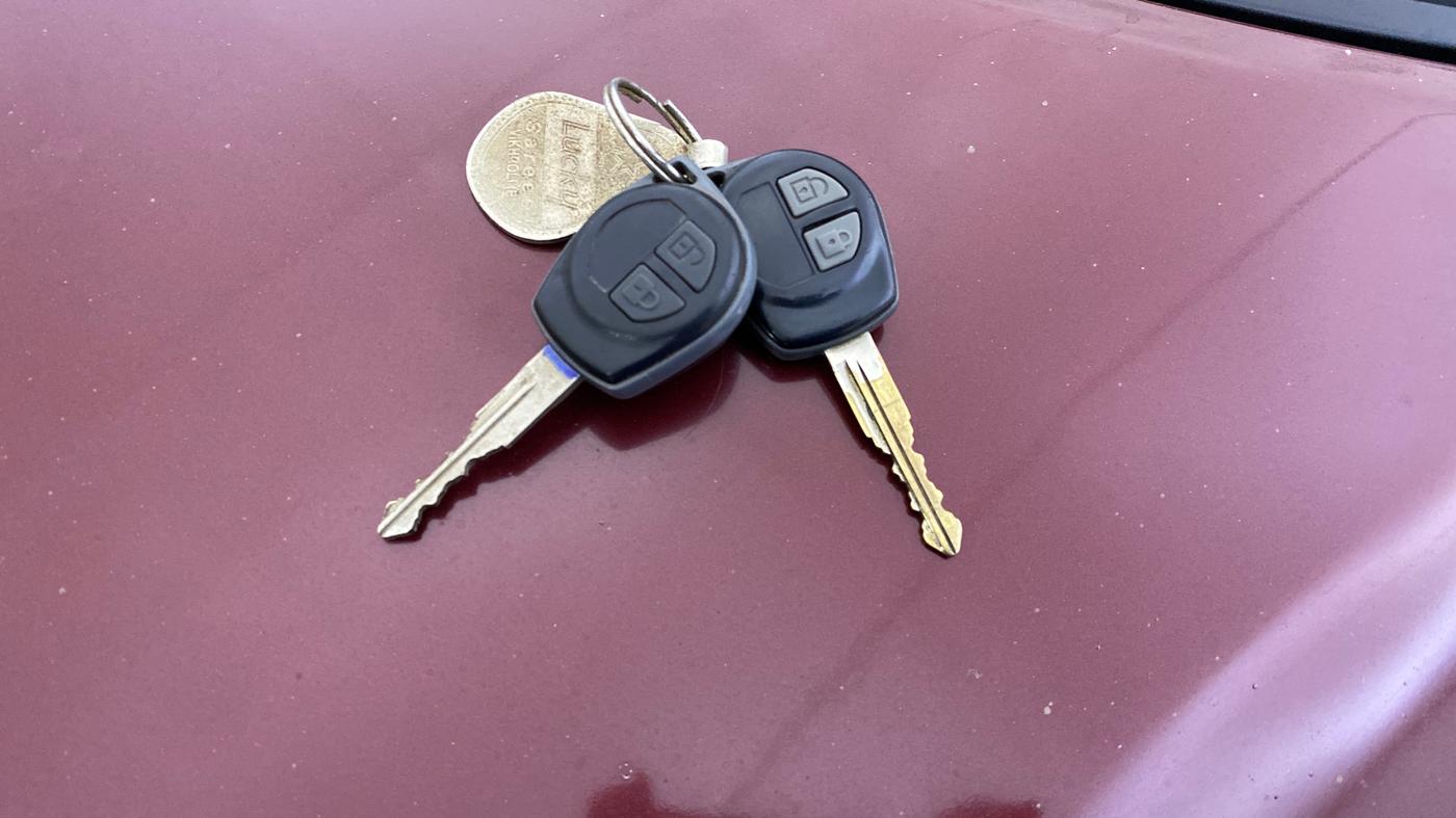 2015 Maruti Swift Dzire VXI, Petrol, Manual, 37,153 km, Key Close Up