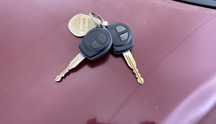 2015 Maruti Swift Dzire VXI, Petrol, Manual, 37,153 km, Key Close Up