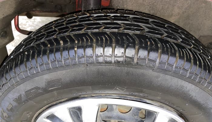 2015 Maruti Swift Dzire VXI, Petrol, Manual, 37,153 km, Right Rear Tyre Tread