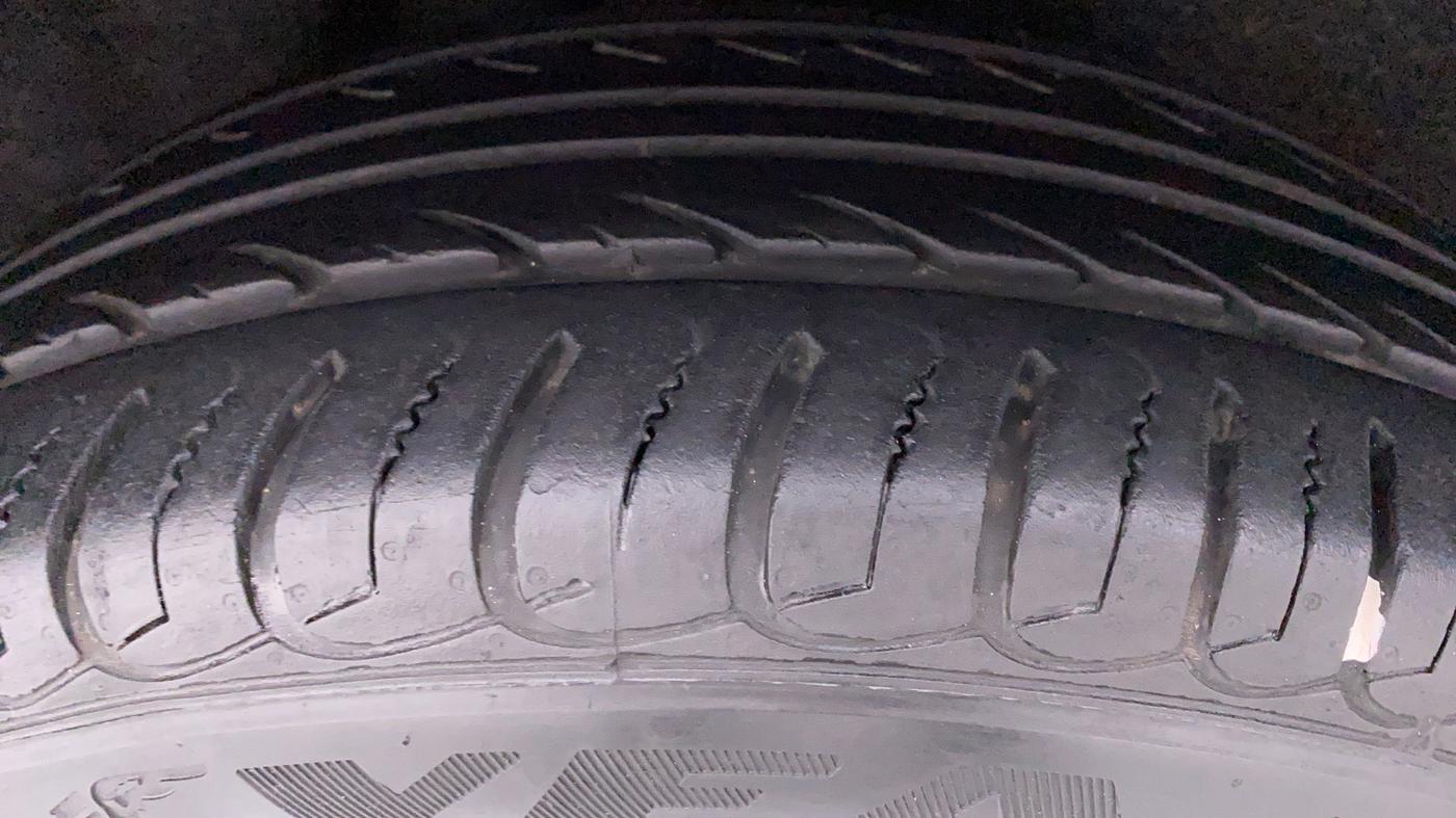 2018 Ford Ecosport 1.5 TITANIUM TI VCT, Petrol, Manual, 25,944 km, Right Rear Tyre Tread