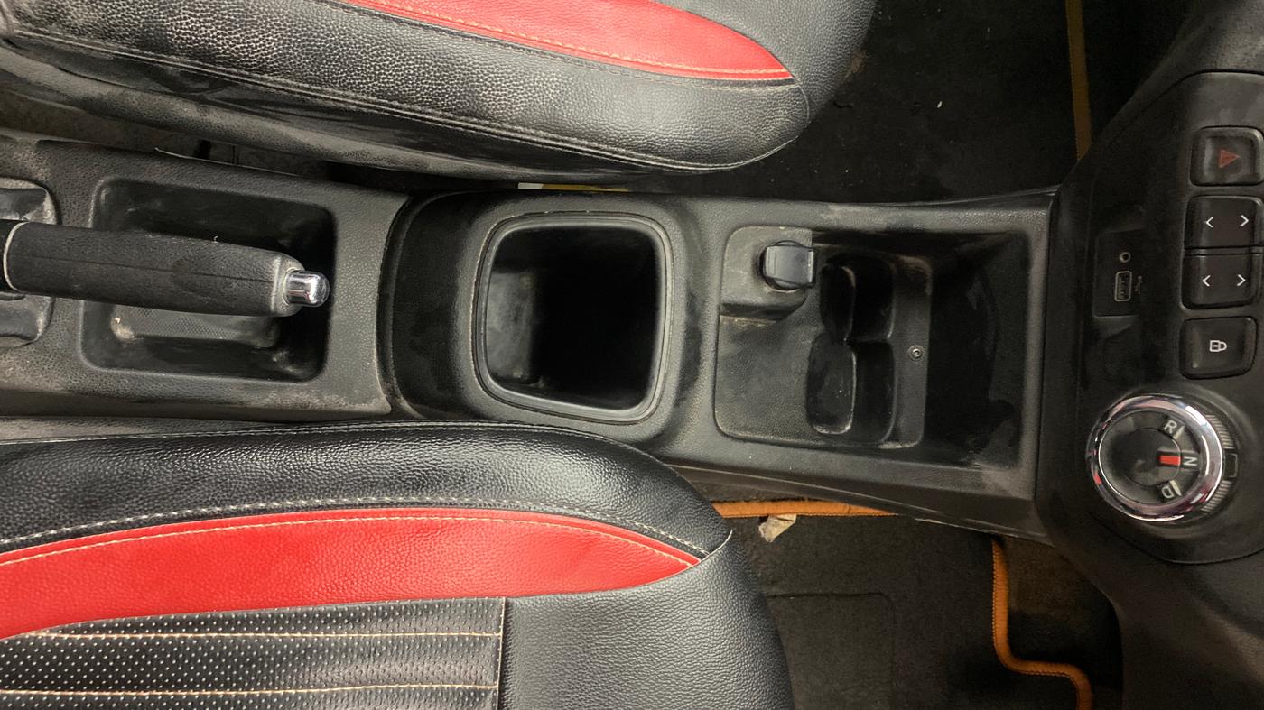 2019 Renault Kwid RXT 1.0 AMT (O), Petrol, Automatic, 56,090 km, Gear Lever