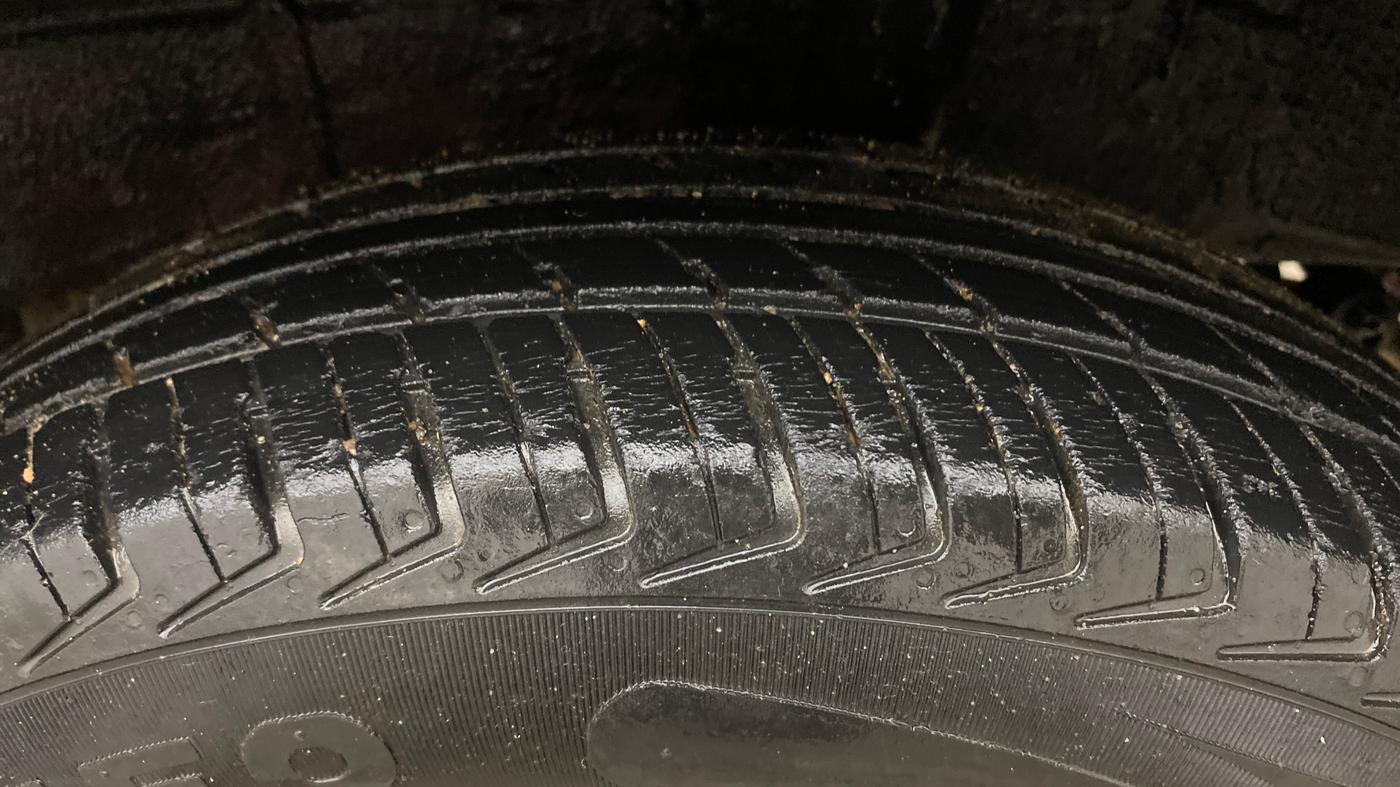 2019 Renault Kwid RXT 1.0 AMT (O), Petrol, Automatic, 56,090 km, Left Rear Tyre Tread