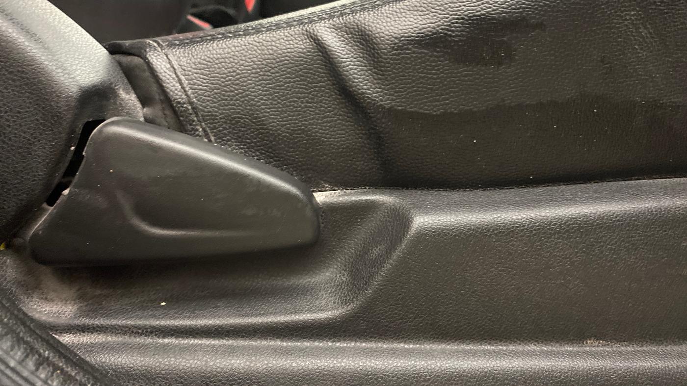 2019 Renault Kwid RXT 1.0 AMT (O), Petrol, Automatic, 56,090 km, Driver Side Adjustment Panel