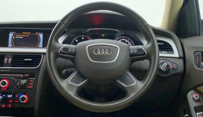 2015 Audi A4 35 TDI PREMIUM PLUS SUNROOF, Diesel, Automatic, 42,042 km, Steering Wheel Close Up