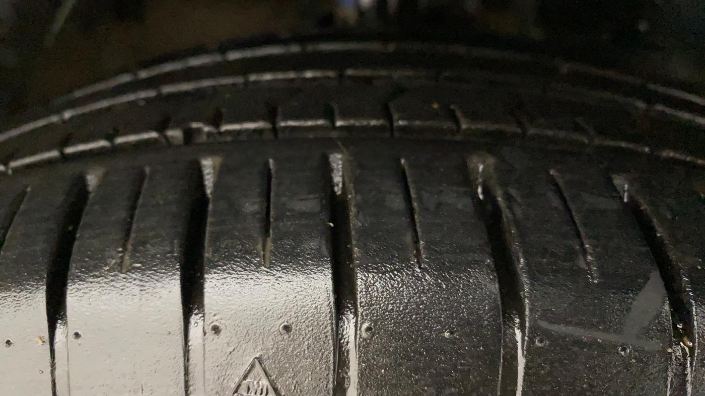 2021 Maruti Baleno ZETA CVT PETROL 1.2, Petrol, Automatic, 5,665 km, Right Front Tyre Tread