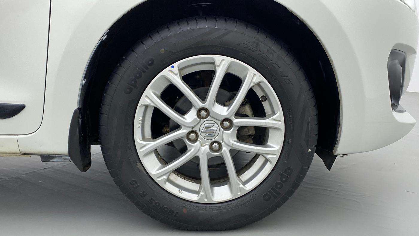 2018 Maruti Swift ZXI (AMT), Petrol, Automatic, 42,761 km, Right Front Wheel