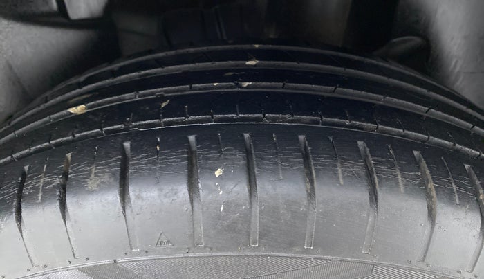 2018 Maruti Swift ZXI (AMT), Petrol, Automatic, 42,761 km, Left Rear Tyre Tread