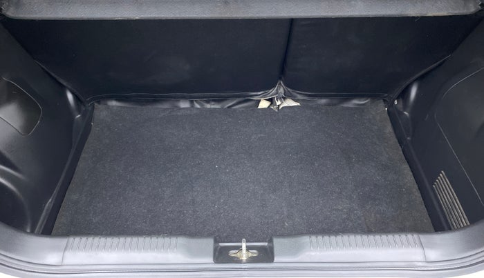 2018 Maruti Swift ZXI (AMT), Petrol, Automatic, 42,761 km, Boot Inside