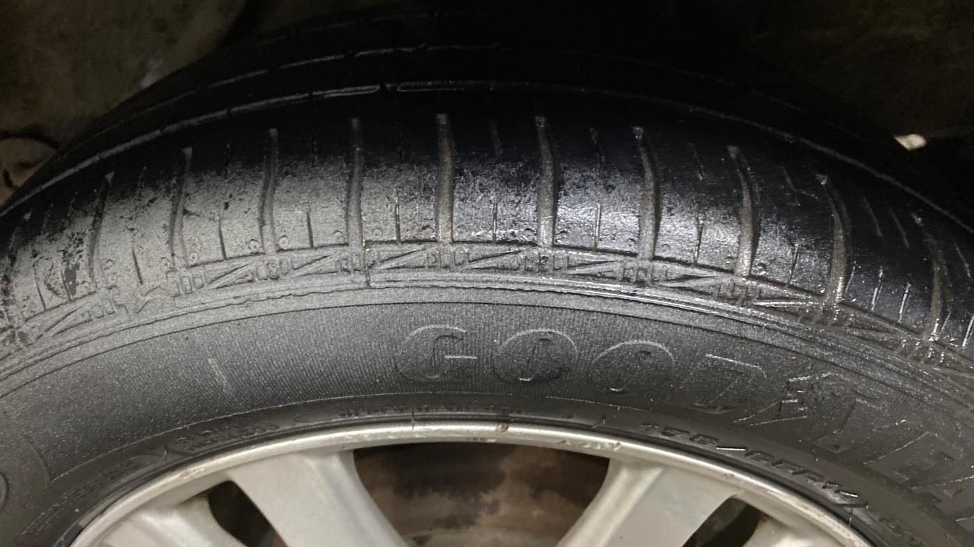2014 Honda Brio VX AT, Petrol, Automatic, 74,440 km, Left Rear Tyre Tread