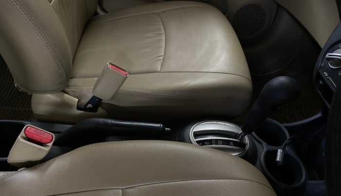 2014 Honda Brio VX AT, Petrol, Automatic, 74,440 km, Gear Lever
