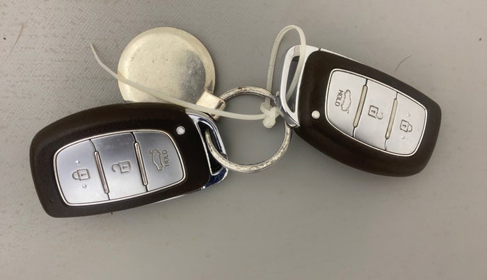 2015 Hyundai Grand i10 ASTA 1.2 KAPPA VTVT, Petrol, Manual, 47,435 km, Key Close Up