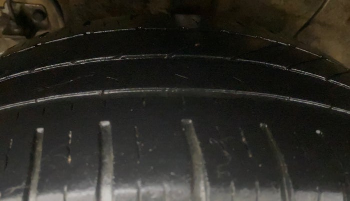 2015 Hyundai Grand i10 ASTA 1.2 KAPPA VTVT, Petrol, Manual, 47,435 km, Right Rear Tyre Tread