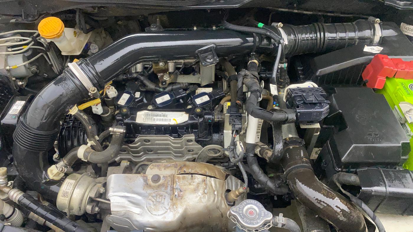 2021 Tata ALTROZ XZ PLUS PETROL, Petrol, Manual, 65,589 km, Engine View
