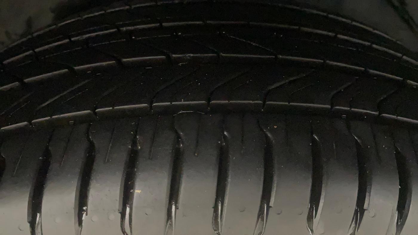 2021 Tata ALTROZ XZ PLUS PETROL, Petrol, Manual, 65,589 km, Right Rear Tyre Tread