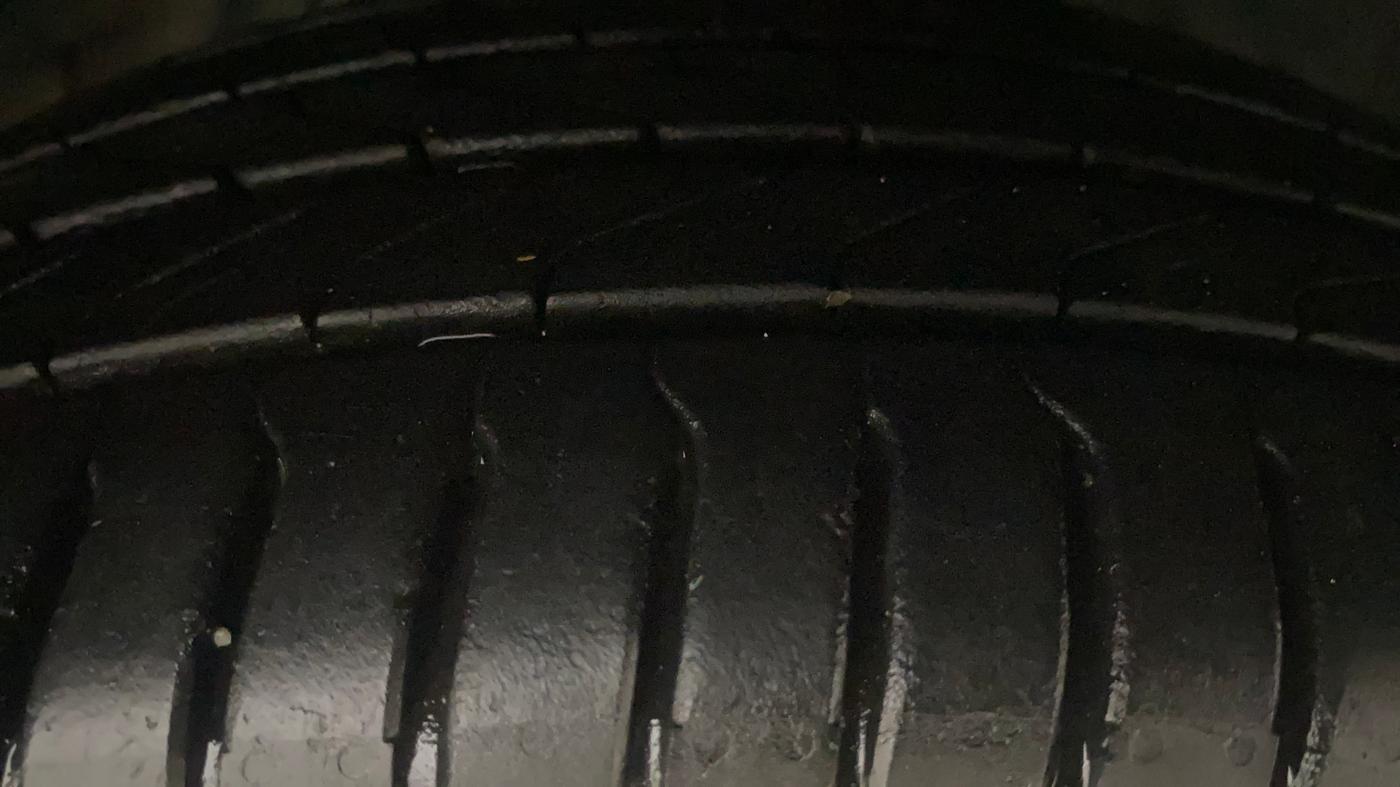 2021 Tata ALTROZ XZ PLUS PETROL, Petrol, Manual, 65,589 km, Right Front Tyre Tread