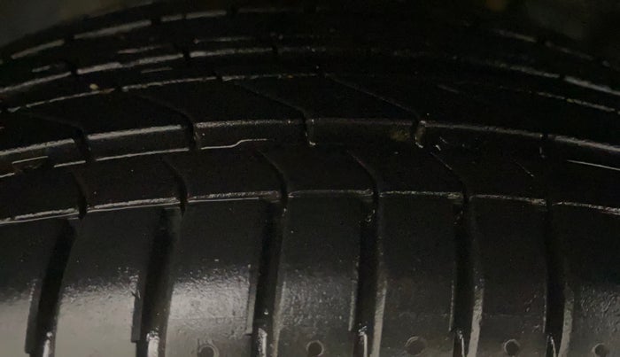 2021 Tata ALTROZ XZ PLUS PETROL, Petrol, Manual, 65,229 km, Left Front Tyre Tread