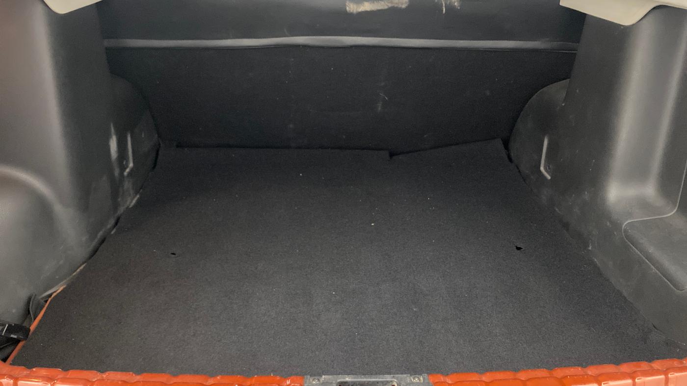 2018 Renault Duster RXS CVT, Petrol, Automatic, 1,22,948 km, Boot Inside