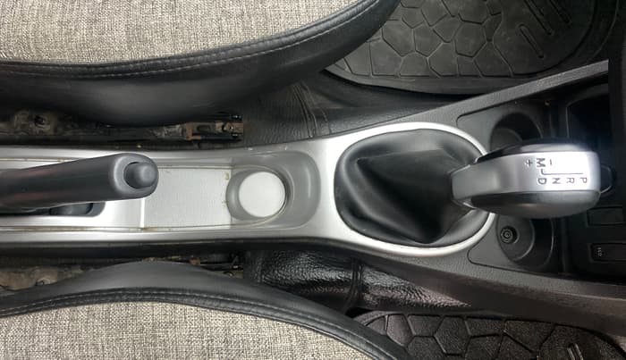 2018 Renault Duster RXS CVT, Petrol, Automatic, 1,22,948 km, Gear Lever