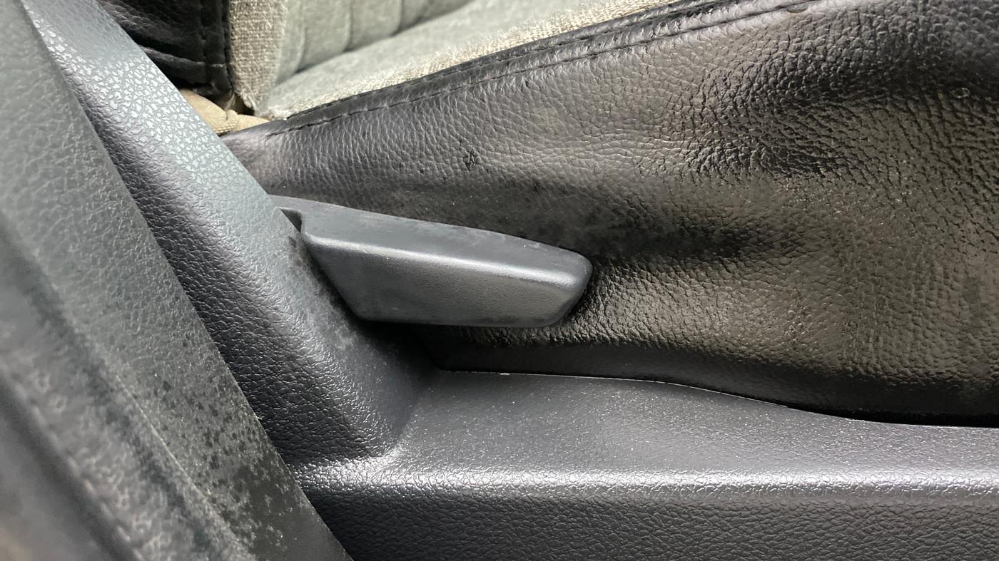 2018 Renault Duster RXS CVT, Petrol, Automatic, 1,22,948 km, Driver Side Adjustment Panel