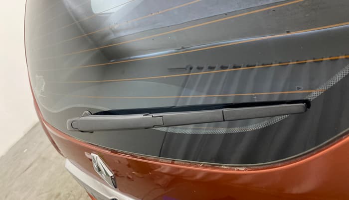 2018 Renault Duster RXS CVT, Petrol, Automatic, 1,22,948 km, Rear Wiper